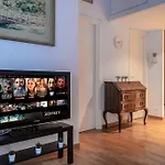 Milano City Life - Charming Central Apt Joie De Vivre