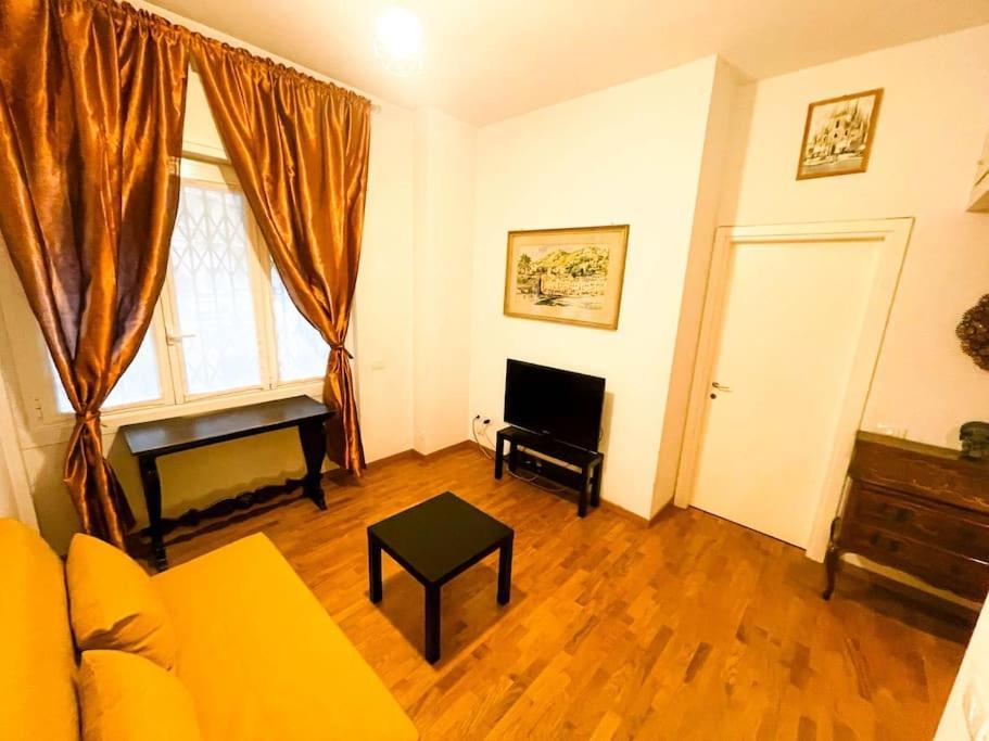 Life - Charming Joie De Vivre Apartment Mailand