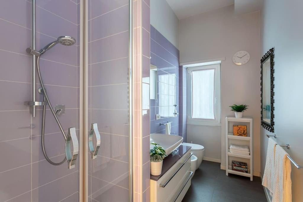 Apartment Life - Charming Joie De Vivre *